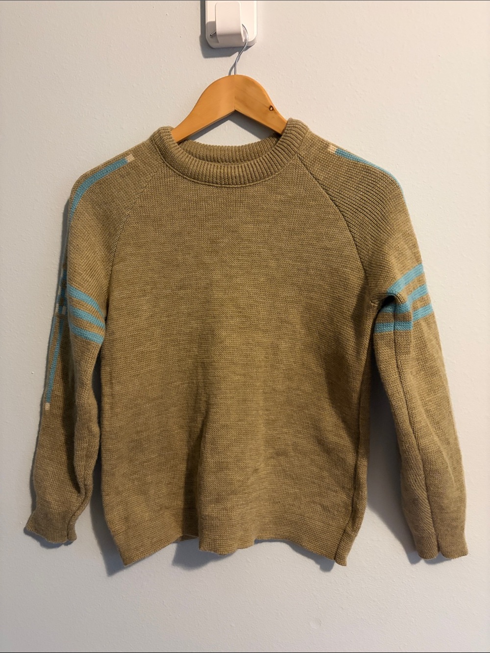 Vintage WoolWomen's  Crew neck Sweater with Sky Blue Stripe Accents